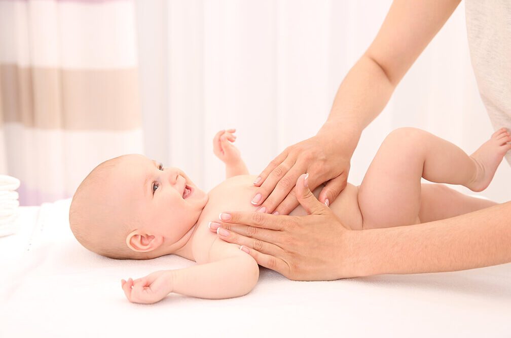Pourquoi adopter l&#8217;huile de massage pour bébé ?